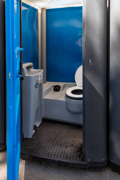 Portable bathroom rental in Marengo, IA