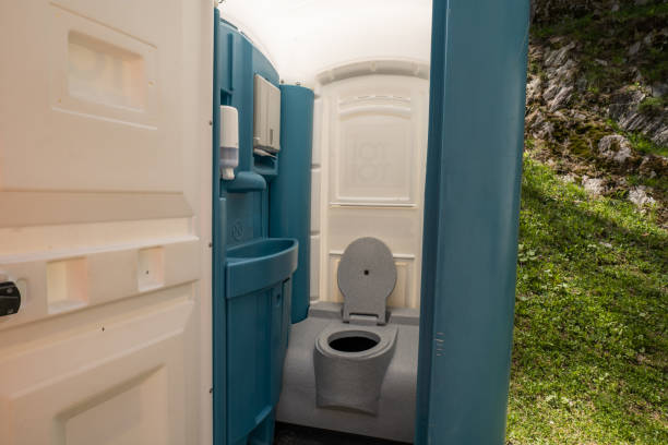Best Portable toilet rental cost  in Marengo, IA
